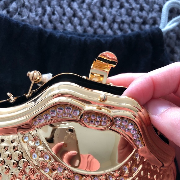 Vintage Gold Metal Clutch Purse - Picture 4 of 9